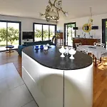 Maison Avec Piscine Et Jacuzzi Hébergement de vacances Allex