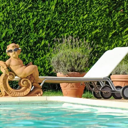 Сasa de vacaciones Maison Avec Piscine Et Jacuzzi *